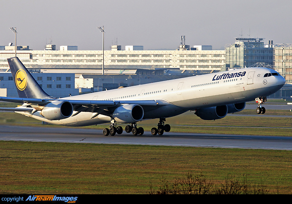 Airbus A340-642 Airbus A340-642