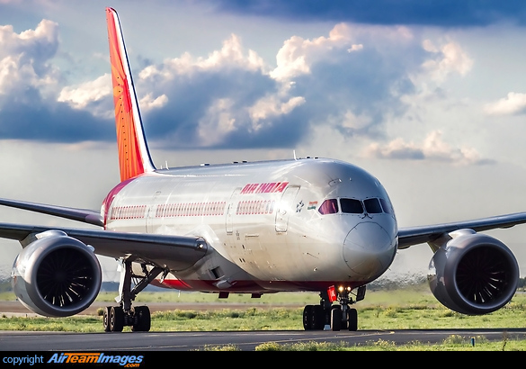 Boeing 787-8 Dreamliner Boeing 787-8 Dreamliner
