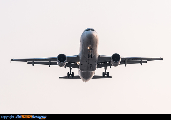 Airbus A320-214 Airbus A320-214