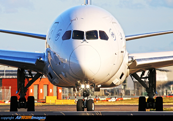 Boeing 787-8 Dreamliner Boeing 787-8 Dreamliner