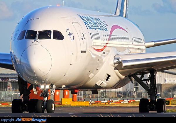 Boeing 787-8 Dreamliner Boeing 787-8 Dreamliner