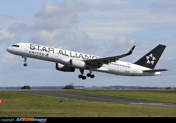 Boeing 757-224 Boeing 757-224