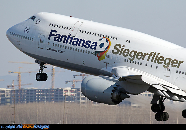 Boeing 747-830 Boeing 747-830