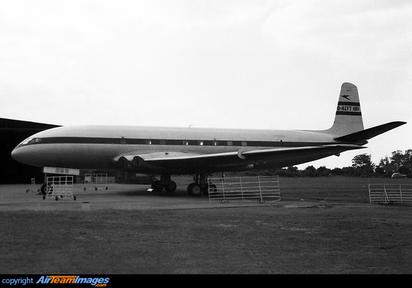 G-ALYT was the sixth Comet to be built and was used to test the Rolls Royce Avon RA9 Mk502 engines and was dubbed the 2X. It was withdrawn from use by De Havillands in 1954. de Havilland Comet 2X