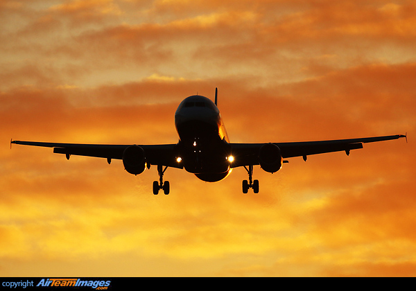 Airbus A320-232 Airbus A320-232