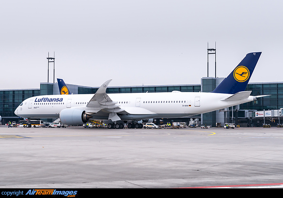 Test flight with LH staff and invited guests as passengers to test the aircraft just days before it goes into regular service. Airbus A350-941