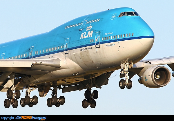 Boeing 747-406M Boeing 747-406M