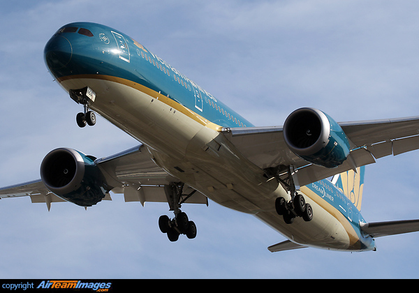 Boeing 787-9 Dreamliner Boeing 787-9 Dreamliner