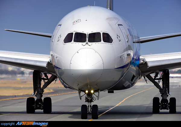 Boeing 787-8 Dreamliner Boeing 787-8 Dreamliner