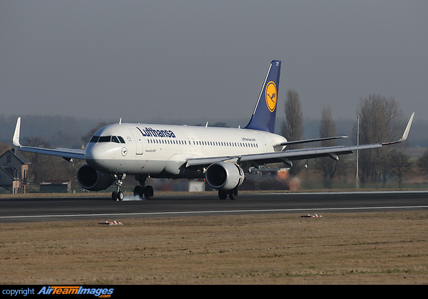 Airbus A320-214 Airbus A320-214
