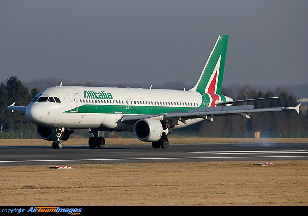 Airbus A320-216 Airbus A320-216