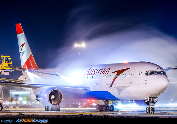 Boeing 767-3Z9/ER Boeing 767-3Z9/ER
