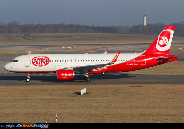Airbus A320-214 Airbus A320-214