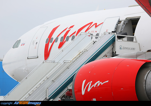 Airbus A330-203 Airbus A330-203