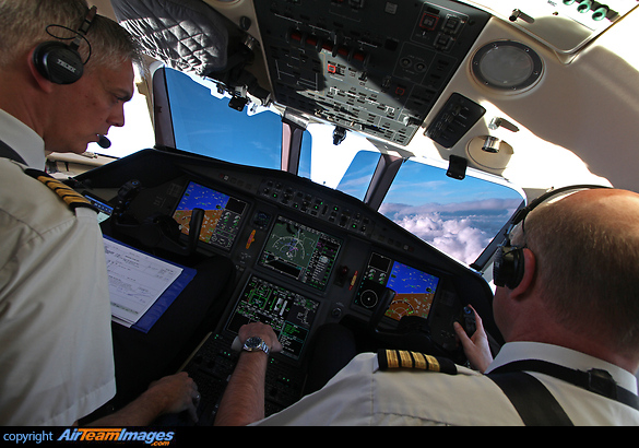 Ready to dive in a layer of clouds at 4000ft with a speed of 220 kts. Dassault Falcon 2000LX