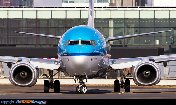 Boeing 737-8K2 Boeing 737-8K2
