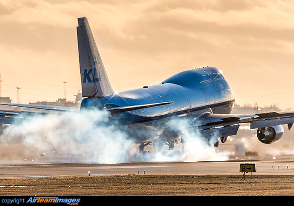 Boeing 747-406M Boeing 747-406M