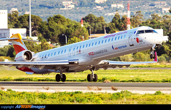 Bombardier CRJ-1000 Bombardier CRJ-1000