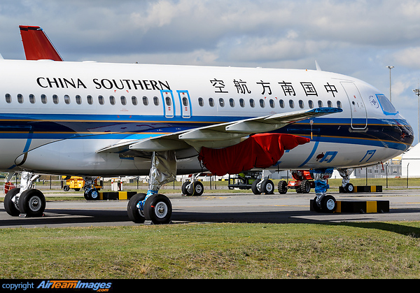 Spotted at TLS in full c/s without engines installed. First A320 Neo from the company. Airbus A320-251N