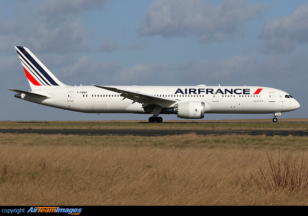 Boeing 787-9 Dreamliner Boeing 787-9 Dreamliner