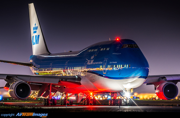 Boeing 747-406M Boeing 747-406M