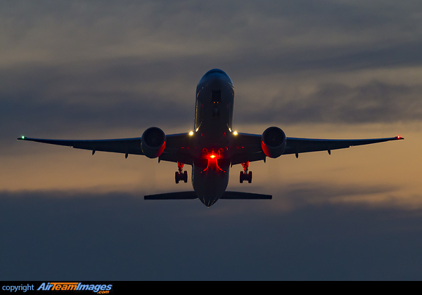 Boeing 777-312/ER Boeing 777-312/ER