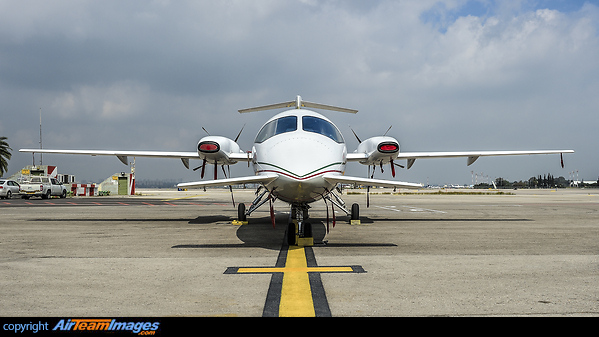 Piaggio P-180AM Avanti II Piaggio P-180AM Avanti II