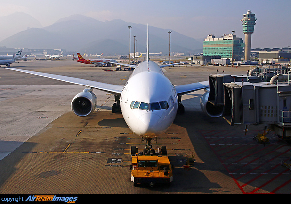 Boeing 777-219/ER Boeing 777-219/ER
