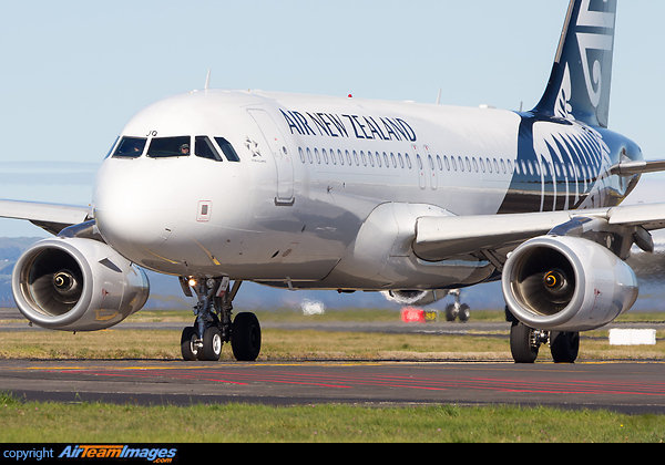 Airbus A320-232 Airbus A320-232