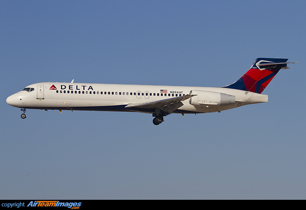 Boeing 717-2BD Boeing 717-2BD