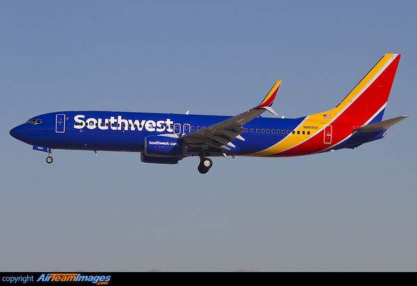 Boeing 737-8H4 Boeing 737-8H4