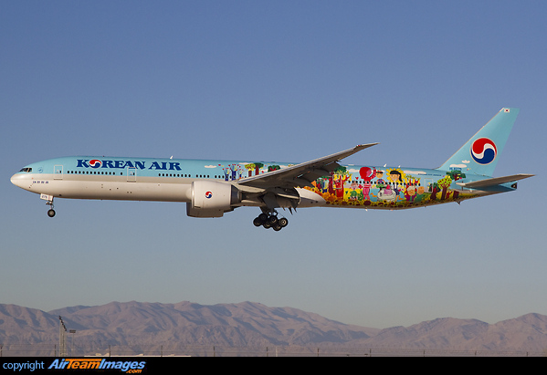 Boeing 777-3B5/ER Boeing 777-3B5/ER