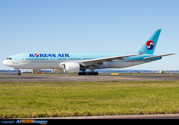 Boeing 777-2B5/ER Boeing 777-2B5/ER