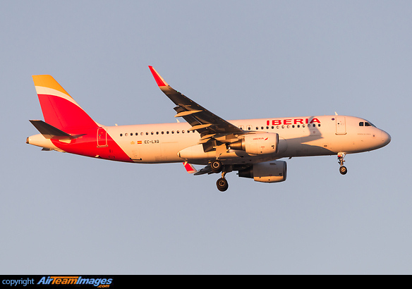 Airbus A320-216 Airbus A320-216