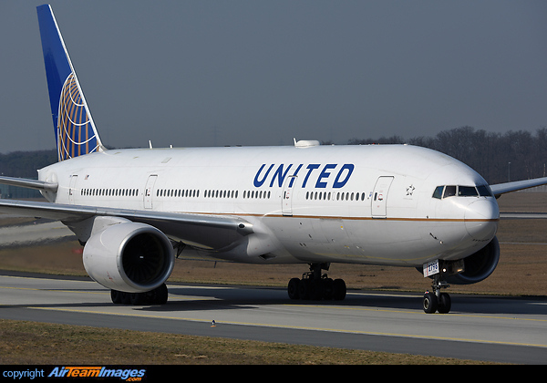 Boeing 777-222/ER Boeing 777-222/ER
