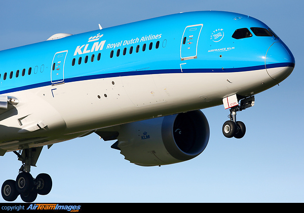 Boeing 787-9 Dreamliner Boeing 787-9 Dreamliner