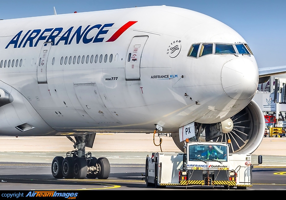 Boeing 777-228/ER Boeing 777-228/ER