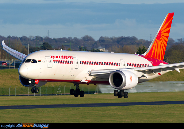 Boeing 787-8 Dreamliner Boeing 787-8 Dreamliner