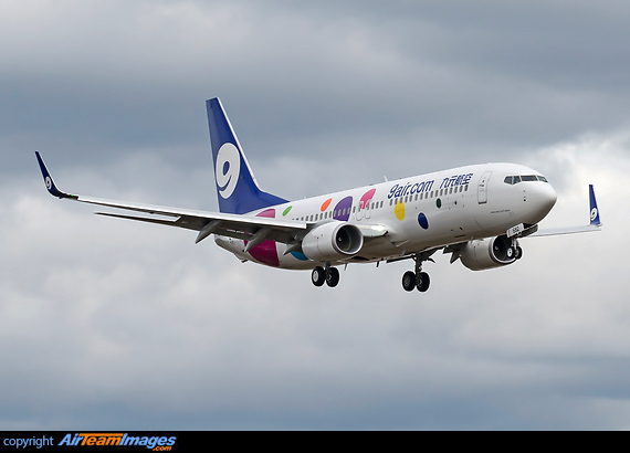 9air's latest 737-800 on final approach Boeing 737-86X