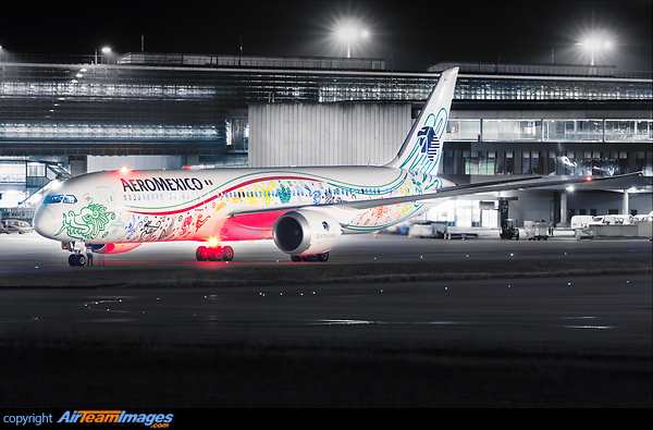 Boeing 787-9 Dreamliner Boeing 787-9 Dreamliner