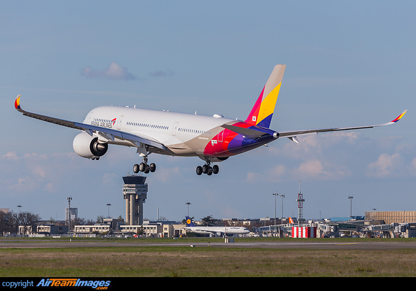 First Airbus A350 for Asiiana Airlines Airbus A350-941