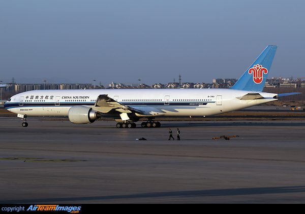 Boeing 777-31B/ER Boeing 777-31B/ER