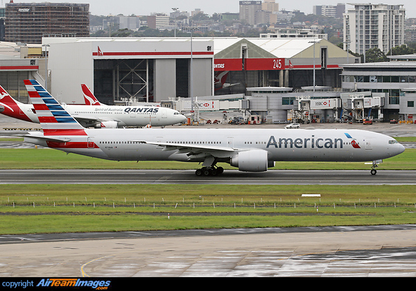 Boeing 777-323/ER Boeing 777-323/ER