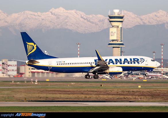 Boeing 737-8AS Boeing 737-8AS