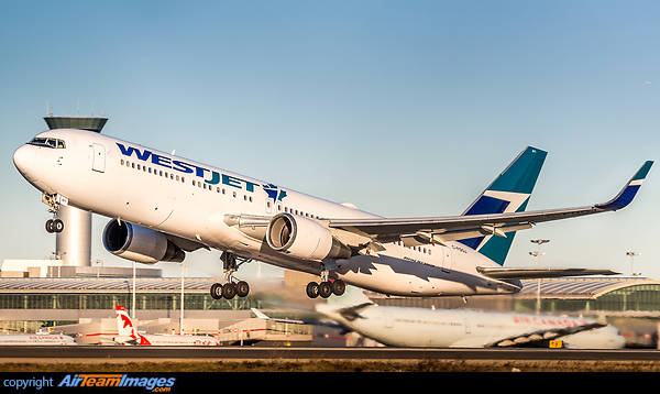 Boeing 767-338/ER Boeing 767-338/ER