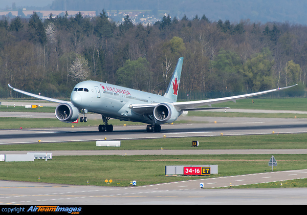 Boeing 787-9 Dreamliner Boeing 787-9 Dreamliner