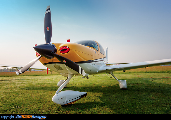 Cirrus SR-22 GTS Cirrus SR-22 GTS