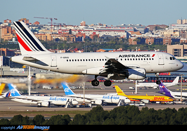 Airbus A319-111 Airbus A319-111