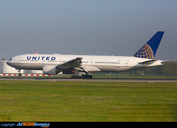 Boeing 777-222/ER Boeing 777-222/ER