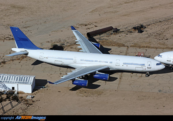Airbus A340-211 Airbus A340-211